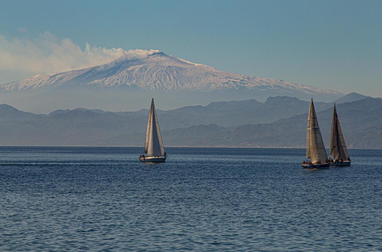 La Casa Di Nausicaa - Vespero Appartement Reggio di Calabria Buitenkant foto